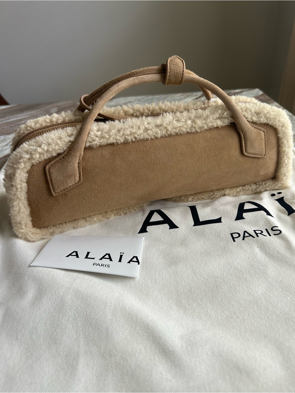 Alaia teckel Tan Shearling Suede clutch Bag - Picture 3 of 11